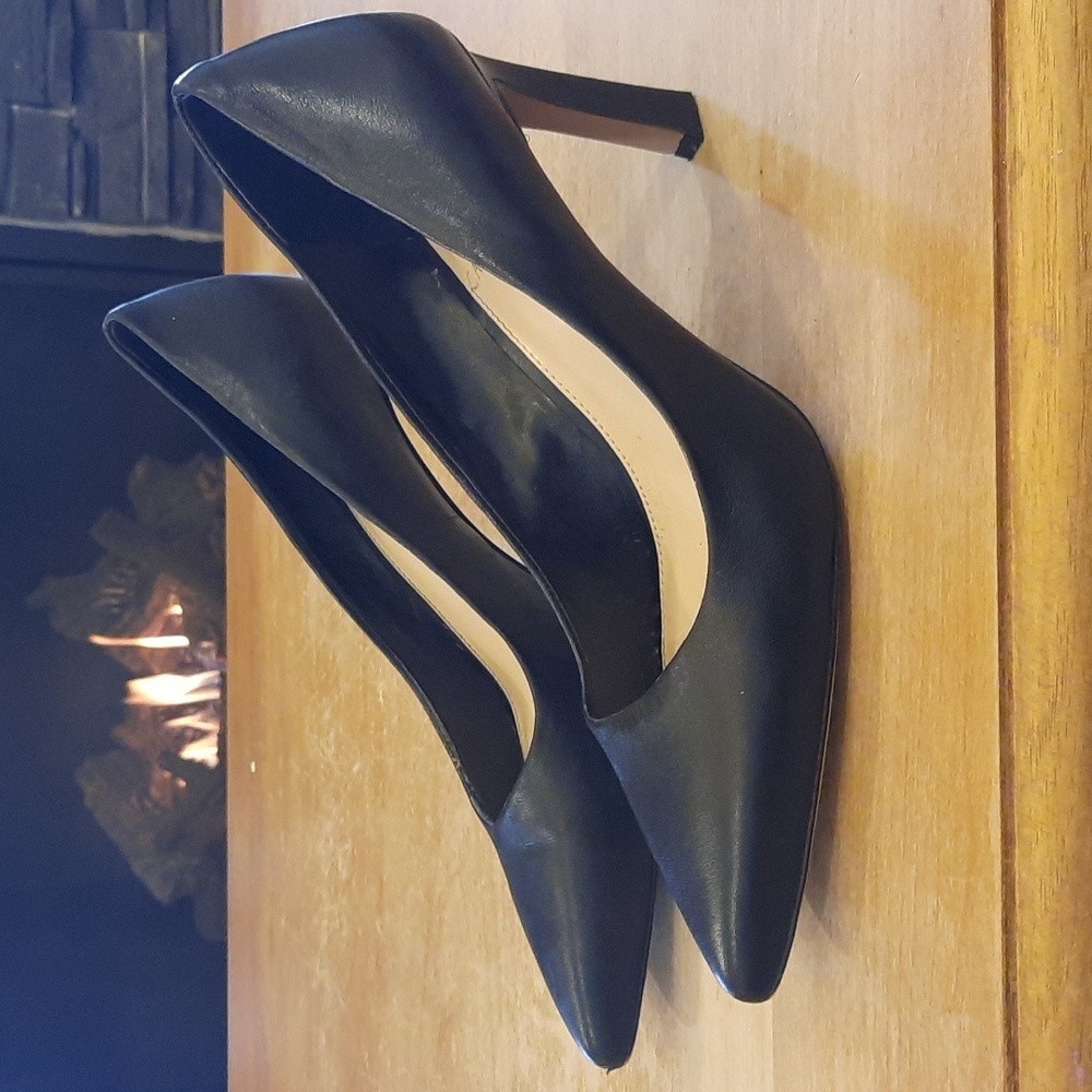Vince camuto womens 7.5 classic black leather heels